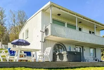 Turist apartmanları 3 Bedroom Gorgeous Home In Bankeryd