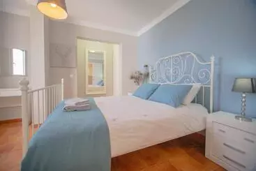 Appartamenti turistici Casa Conil With A Private 25 Meter Heated Pool