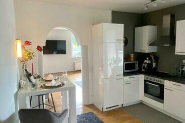 游客公寓 Big Apartment With Balcony