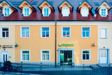 דירות לתיירים Apartment Na Skali