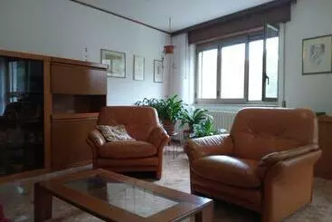 Turistihuoneistot Casa Elena