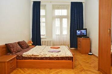 Turista apartmanok квартира по улице сечевых стрельцов,14а