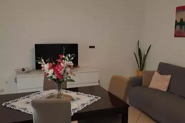 ツーリストアパートメント Home Sweet Home