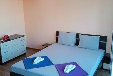 Turistihuoneistot Lazur Apart