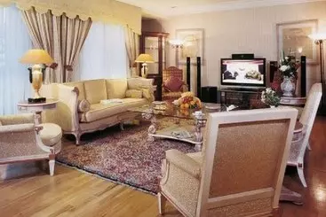 Hotell Parsian Esteghlal West Wing