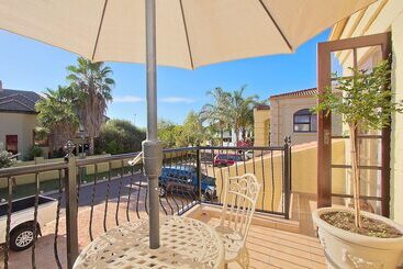 Bungalows Leopardsong Manor