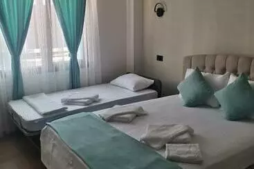 Pensão Siğacik Sen Konuk Evi̇