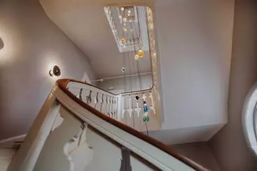 Hypernym Hotel & Suites