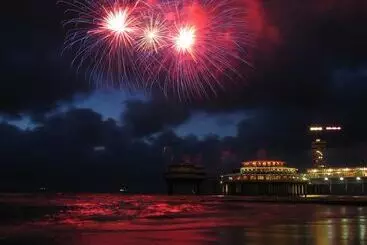 ホテル De Pier Suites