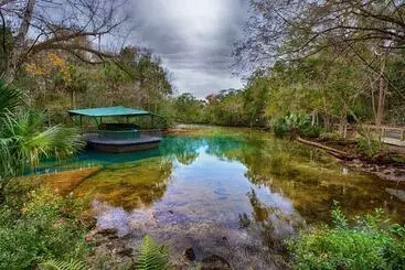 Hotelli King S Bay Lodge