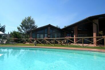 בית מלון כפרי Fattoria Di Colleoli