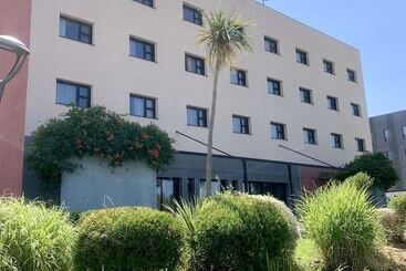 Hotel Holiday Inn Express   Marseille Airport, An Ihg