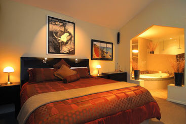 בית מלון כפרי Romantic Getaways At Riverview Rise Retreats