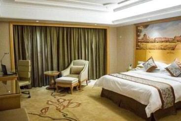 Vienna International Hotel Lhasa Potala Palace