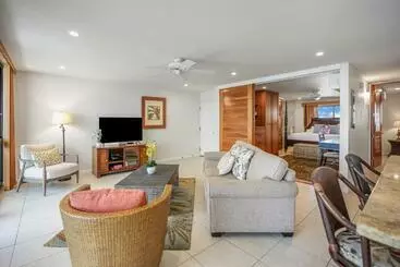 Hotel Kuhio Shores 410