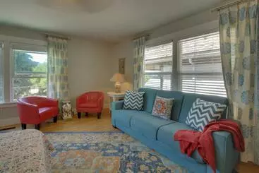 ホテル West Bremerton Cozy Home