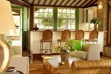 Villa's Lake Vilas Charm