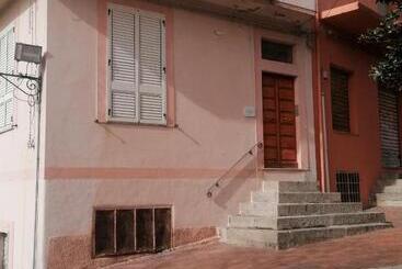 تختخواب و صبحانه Sa Sartoria