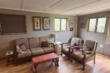 ペンション Dunwiny Cottage