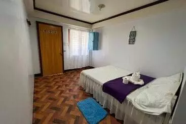Pensão Lola Flor S Guest House