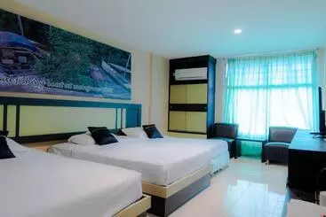 Hotelli Reddoorz Near Pelabuhan Sri Bintan Pura Tanjungpinang