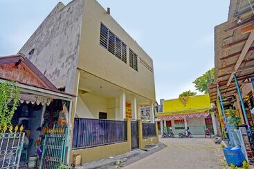 هتل Spot On 91891 B41m Residence Syariah