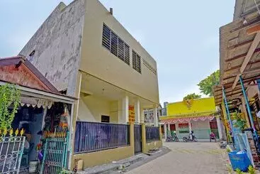 Hotel Spot On 91891 B41m Residence Syariah