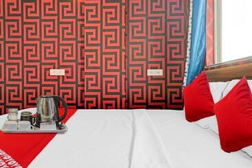 هتل Spot On Swarg Executive Paradise Near Fun Time Multiplex