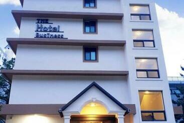 Gyeongpodae The Hotel Business