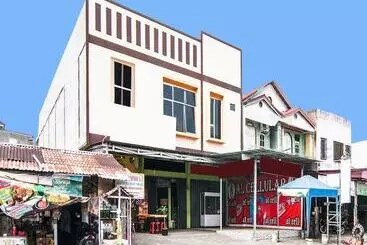 ホテル Spot On 91834 Sg 99 Homestay Syariah