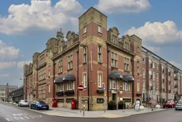 Huoneistohotelli The Old Post Office Warrington By Deuce Hotels