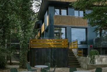 בית מלון כפרי Box Art Alpino