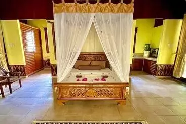 Otel Villa Bulan Madu Gili Air