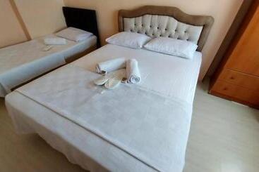 アパートホテル Altay Motel