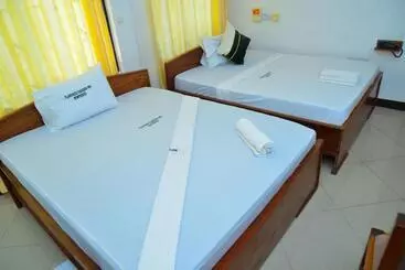 تختخواب و صبحانه Flamingo Hotel Kinyerezi