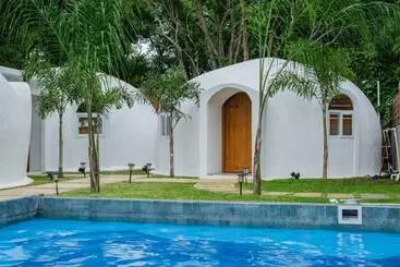 Hotel Igloo Island Domes