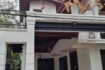 ペンション Rajasinhge Villa