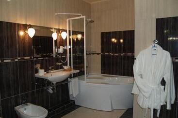 בית מלון כפרי Atrium