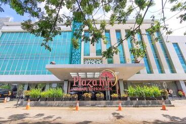 فندق Plaza Inn Kendari