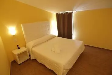 Otel Via Mameli 5