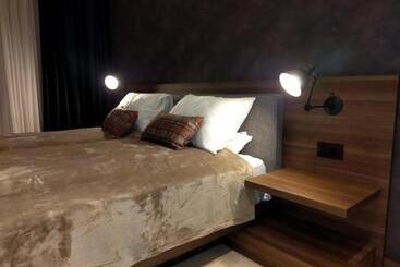 هتل آپارتمان Family Apart Woodside