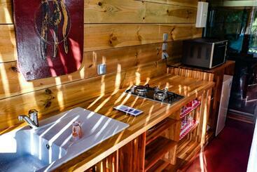 膳宿费 Le Tuit Tuit