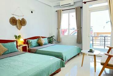 Pensió Nhà Nghỉ Hùng Linh The Light Motel