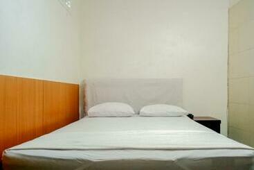 酒店 Homestay Akik Hijau Near Panakkukang