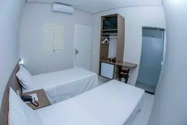 ホテル Império
