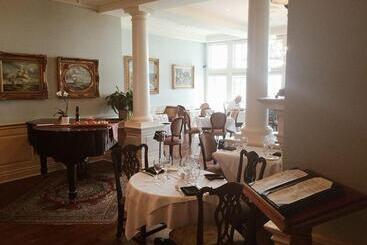 Szálloda Riverbend Inn & Vineyard