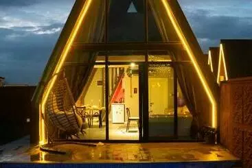 Hotel a Capsule Triangle Life Suit