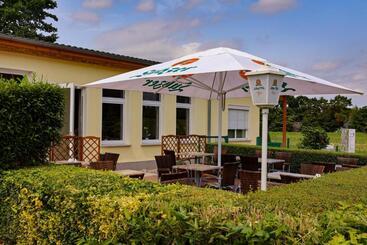 فندق Ferienanlage   Zum See