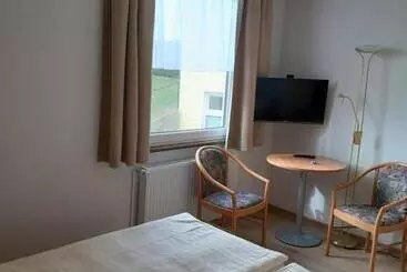 ホテル Ferienanlage   Zum See