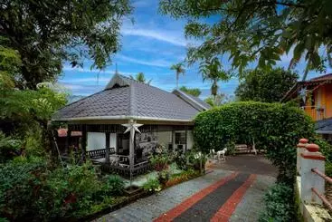 リゾートホテル Chalona Hill View